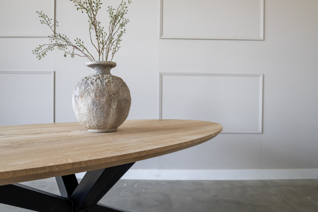 Ovale eiken tafels